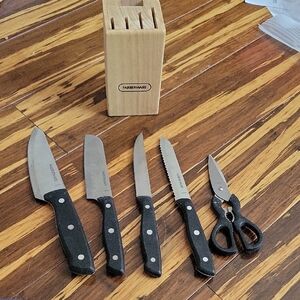 Farberware 6-Piece Kitchen Knife Set with Block - Black Handles